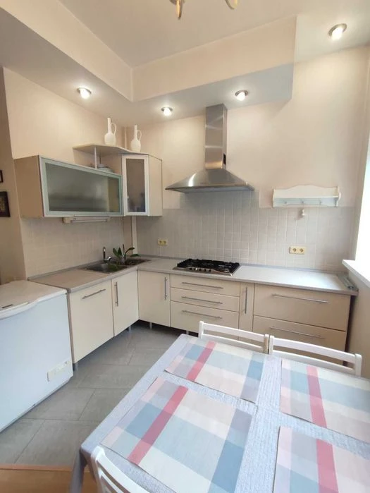 Продам уютную 3 комн. квартиру в новом доме из красного кирп.