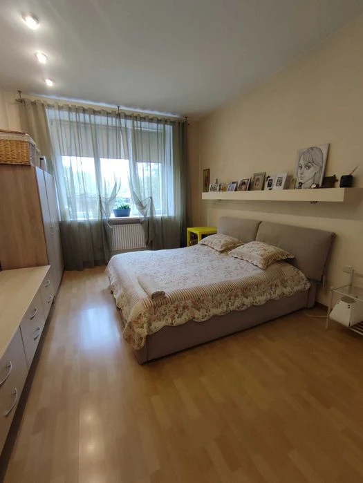 Продам уютную 3 комн. квартиру в новом доме из красного кирп.