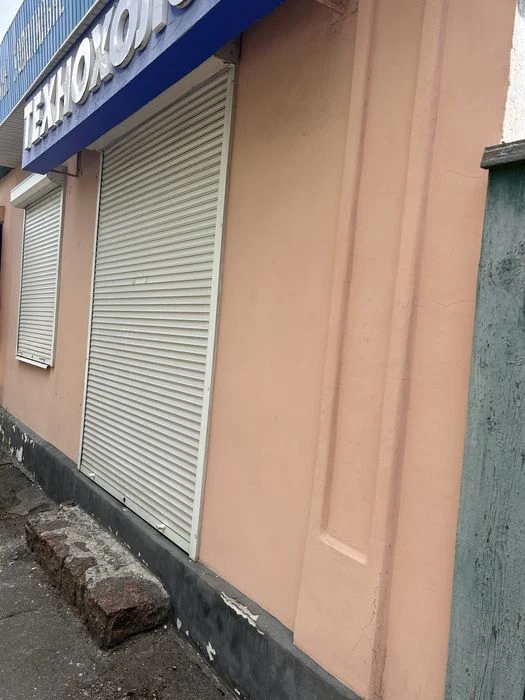 Половина  будинку +флігель з газом!!