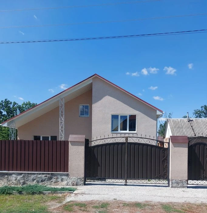 Продам сучасний будинок