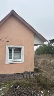 Прожаж 2х поверхового будинку з хорошою локацією .