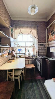 Продам частину будинку - червона лінія