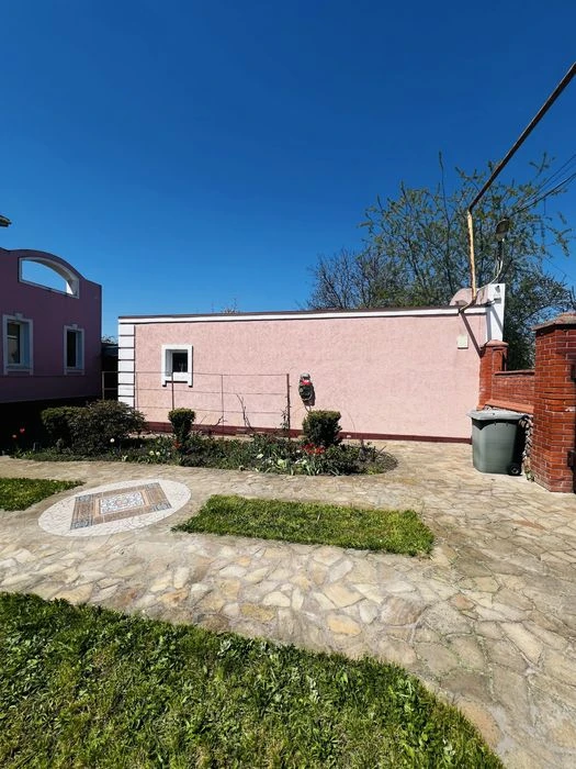 Продається будинок у гарному районі, Лелеківка