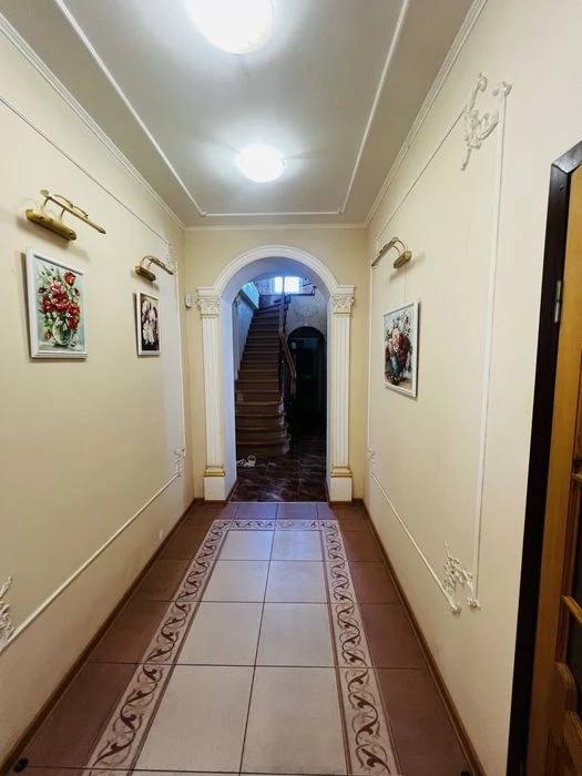 Продається будинок у гарному районі, Лелеківка