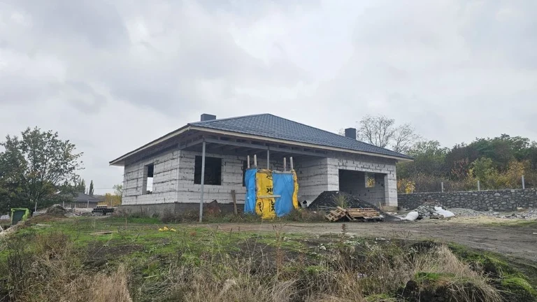 Продам будинок біля парку Перемоги