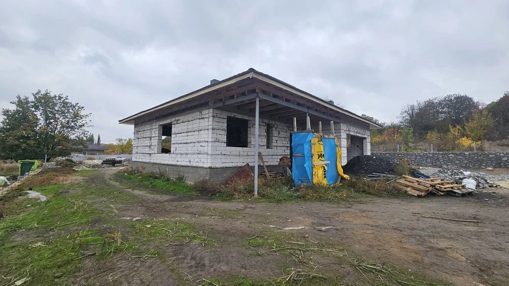 Продам будинок біля парку Перемоги