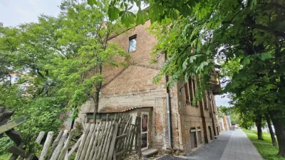 Продам 3-поверховий будинок в центрі міста