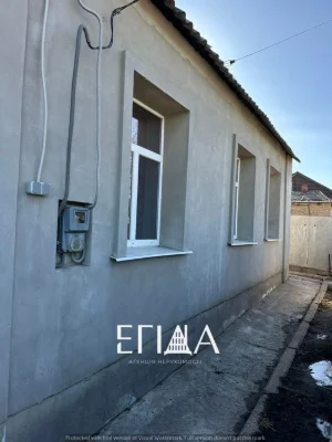 Продаж окремого будинку