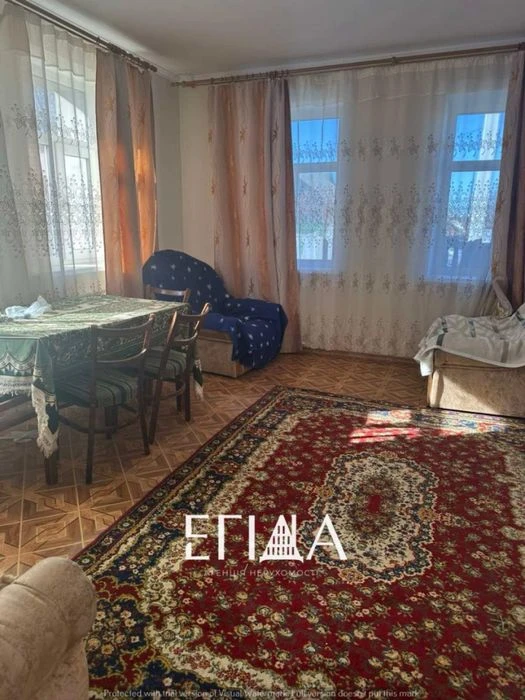 Продаж окремого будинку