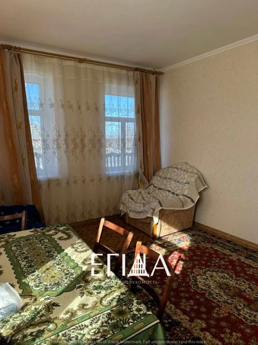 Продаж окремого будинку