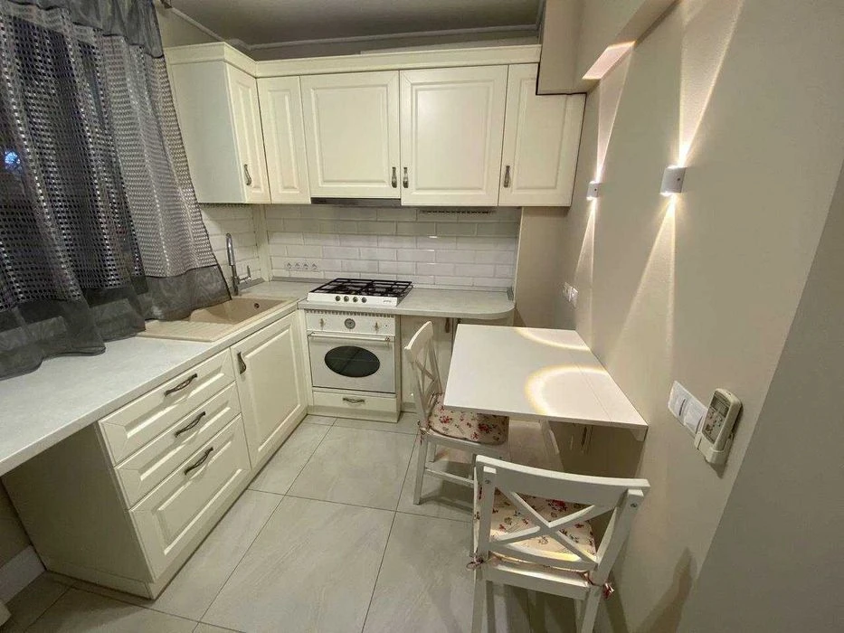 For sale 1 room apartment Saltivka metro station Studentska Designer Euror
