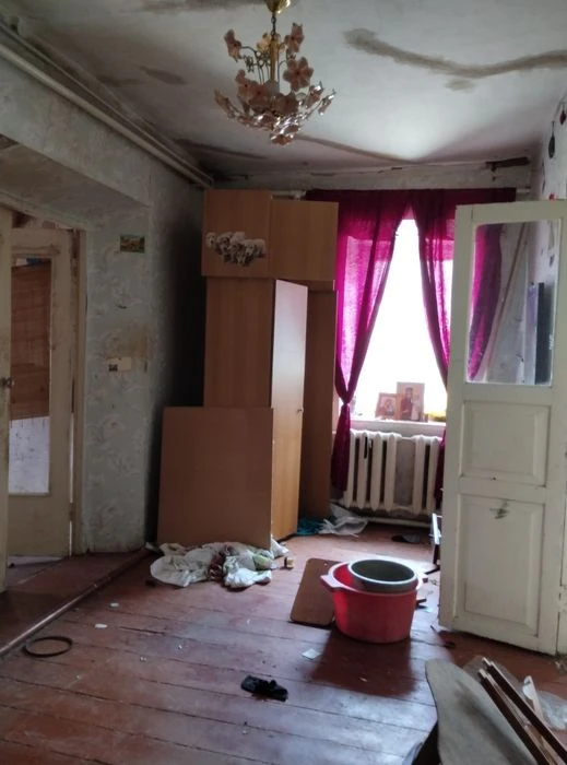Півбудинку  з окремим двором,  50и2