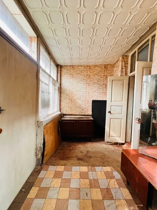Велика частина будинку в Центрі міста 94,5 м.кв. під житло а