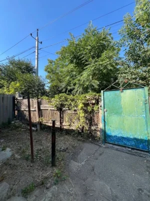 Окремий будинок для двух сімей