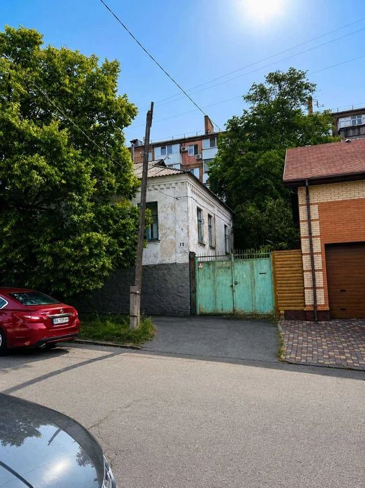 Продам будинок в центрі міста по вулиці Пашутінський / Шевче