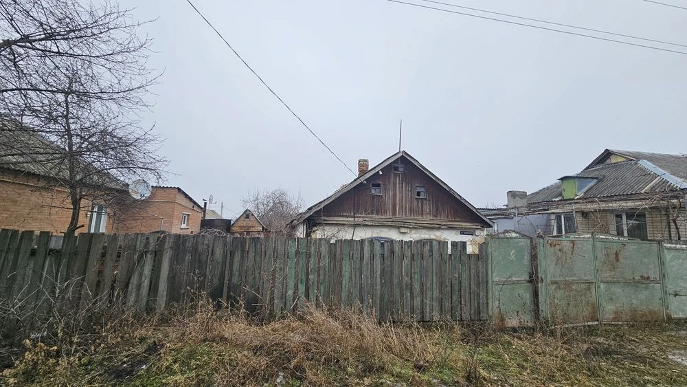 Продам півбудинку окремий двір Арнаутово