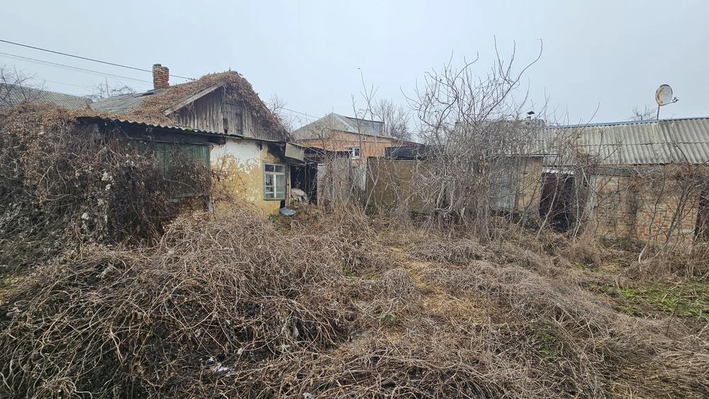 Продам півбудинку окремий двір Арнаутово