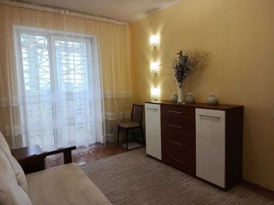 For sale bright and cozy 2-room apartment, ZhM Prydniprovsk, Left Bank (