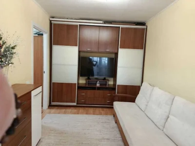 For sale bright and cozy 2-room apartment, ZhM Prydniprovsk, Left Bank (