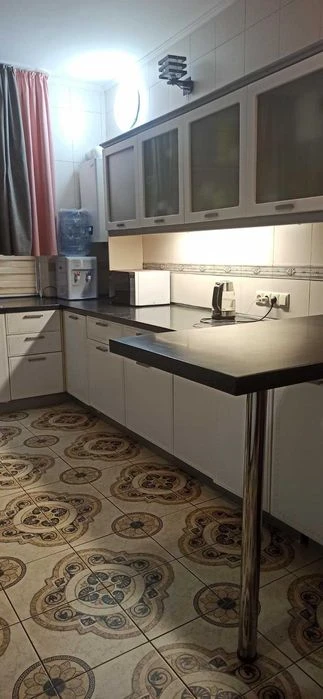 Продам будинок в центрі міста , вул. Пашутінська