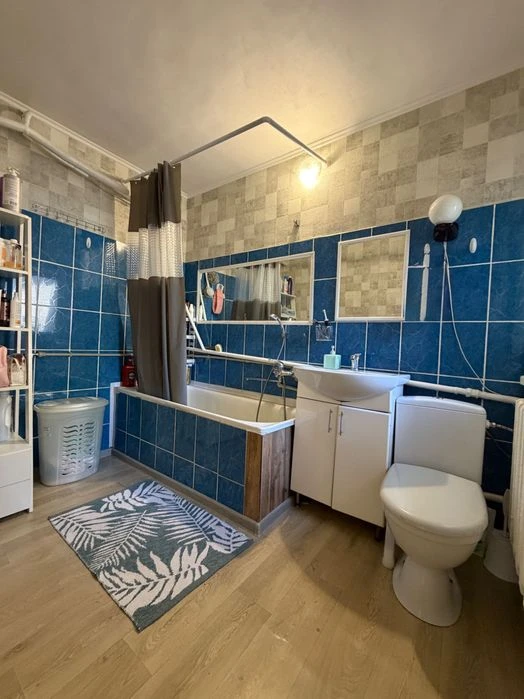 Продаж половини будинку на Новомиколаївці
