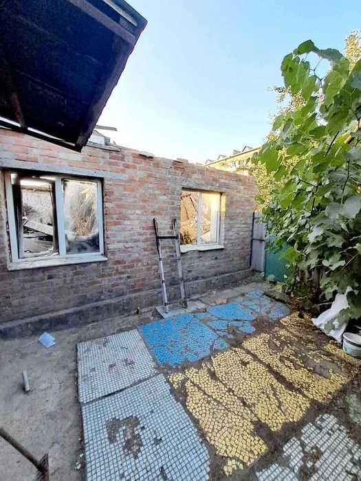 Продам будинок під реконструкцію та з/д по вул.Кропивницьког