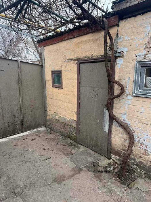 Продам частину будинку в районі Шкільного