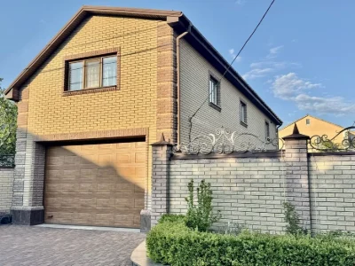 Продаж  затишного, добротного, облаштованого, Елітного  буди
