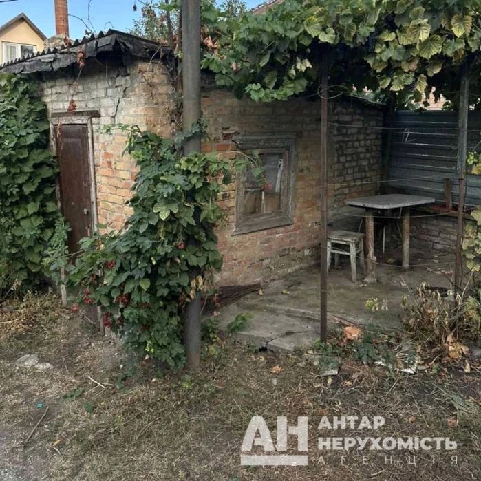 Продається част будинку в Кропивницькому, р-н  (ДОССАФ, вул.