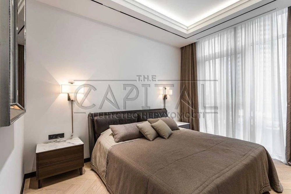 Sale of 2-room/82m2 residential complex "Bulvar Fontanov" with renovation/terrace/ul.
