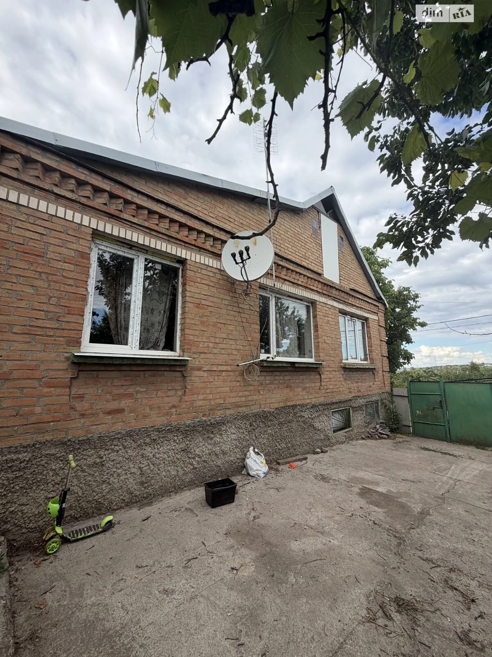 Продаж Дім