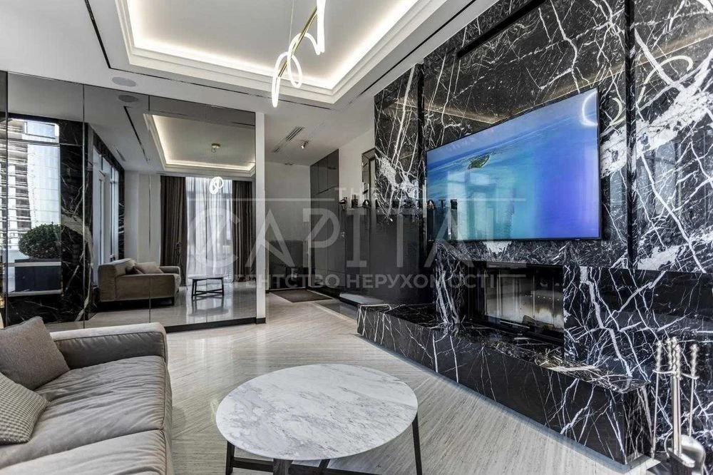 Sale of 2-room/82m2 residential complex "Bulvar Fontanov" with renovation/terrace/ul.