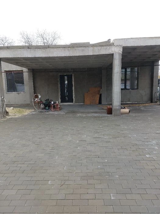 Продам новобудову на Комарова