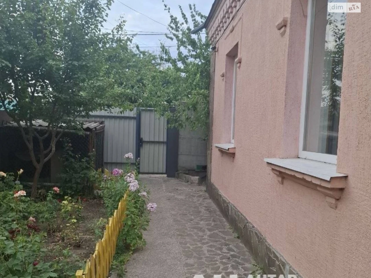 Продаж Дім
