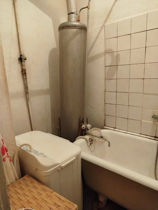 Продається 4х кім. квартира в центрі по вул. Вільде ст.ціна1