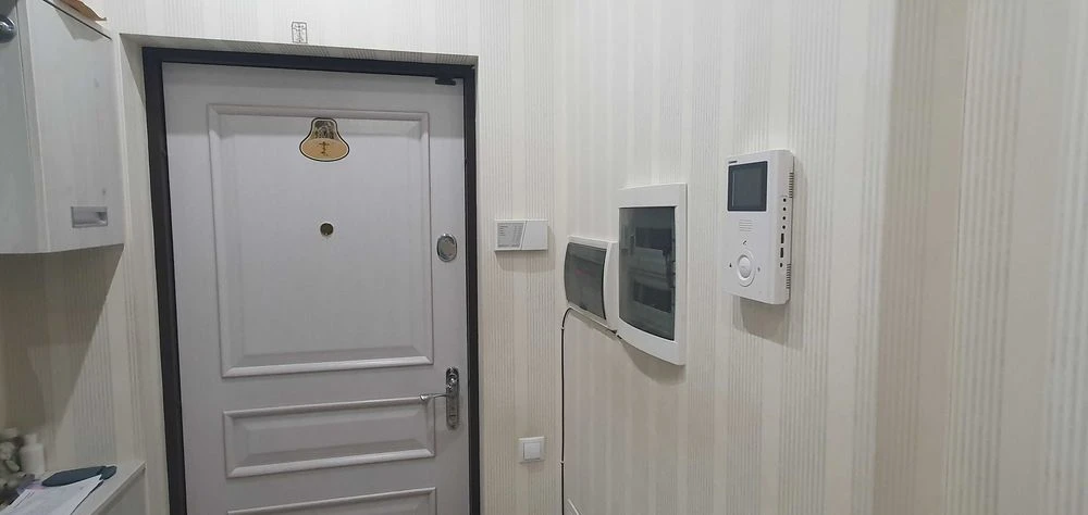 Центр Продам трехкомнатную квартиру в новом кирпичном доме