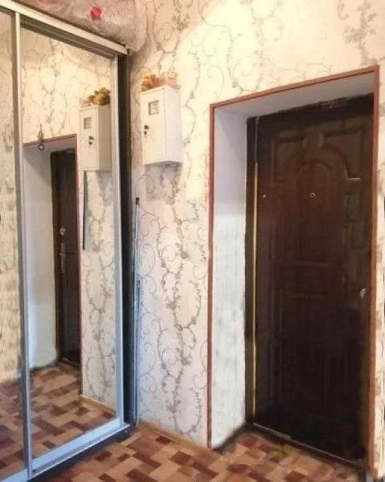 2-bedroom apartment with renovation near metro station!