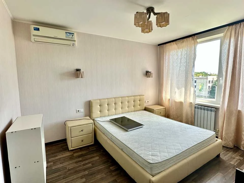 Квартира. Харків, Космонавтів вул.