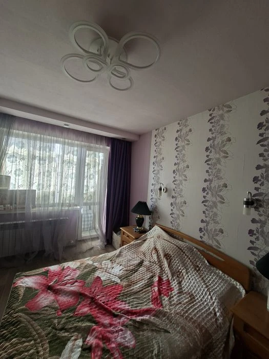 Продаётся 3-х ком.кв. Рядом Ком.рынок