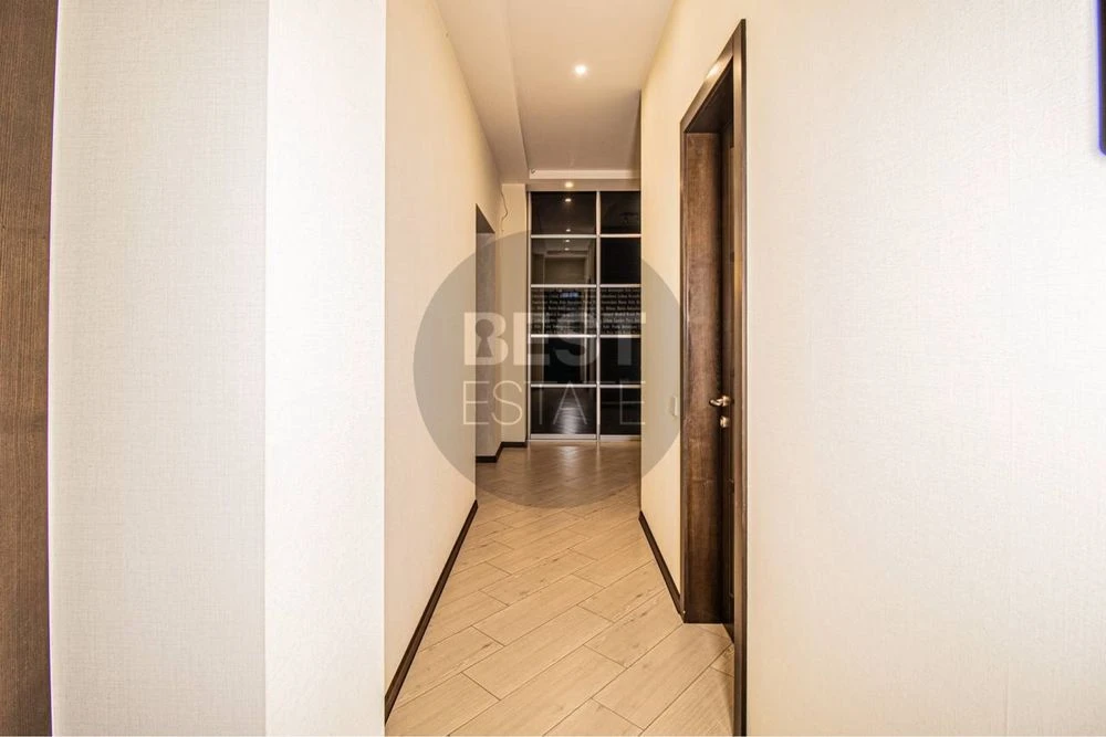 Продам 3 кімнатну квартиру, МКДУ, пр. Науки, 77