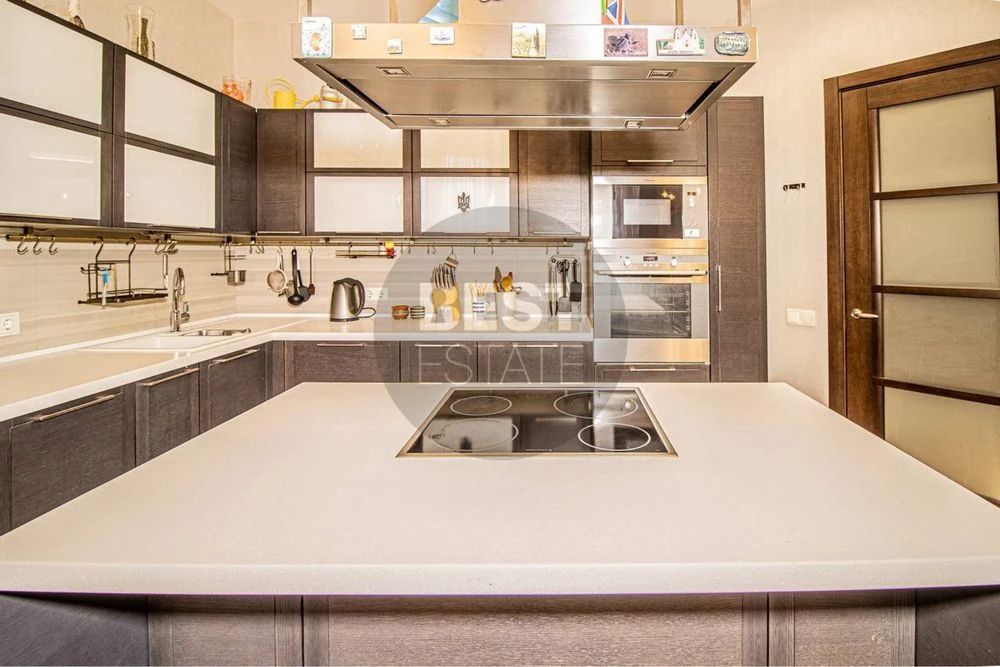 Продам 3 кімнатну квартиру, МКДУ, пр. Науки, 77