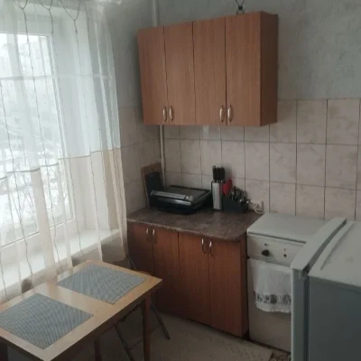 Продам 1-комнатную квартиру по Валентиновской 27