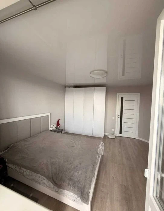 Selling a 3-room apartment in Kholodnaya Gora (405263)