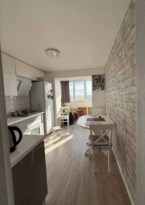 Selling a 3-room apartment in Kholodnaya Gora (405263)