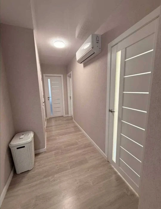 Selling a 3-room apartment in Kholodnaya Gora (405263)