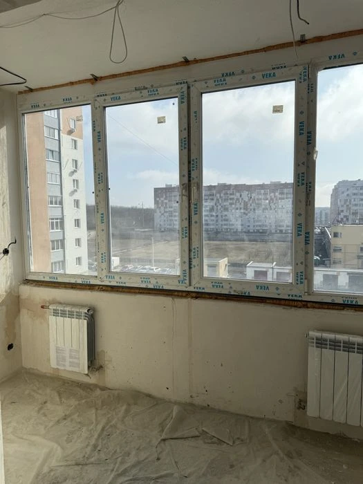 Продам 2х и 1 ком. квартиру ул. Домостроительная 9