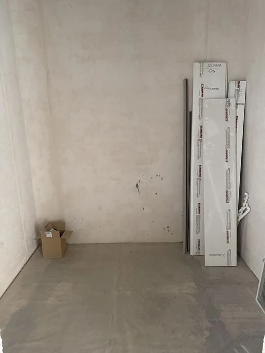 Продам 2х и 1 ком. квартиру ул. Домостроительная 9