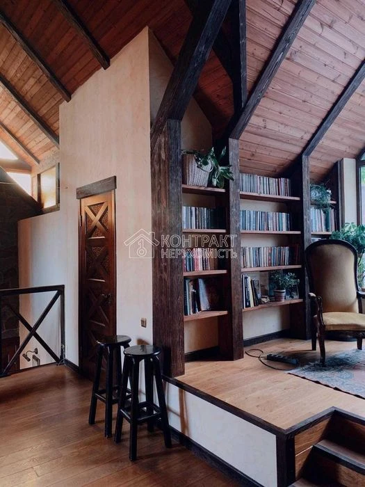Велика дворівнева квартира 160 м² в Центрі | Площа Поезії
