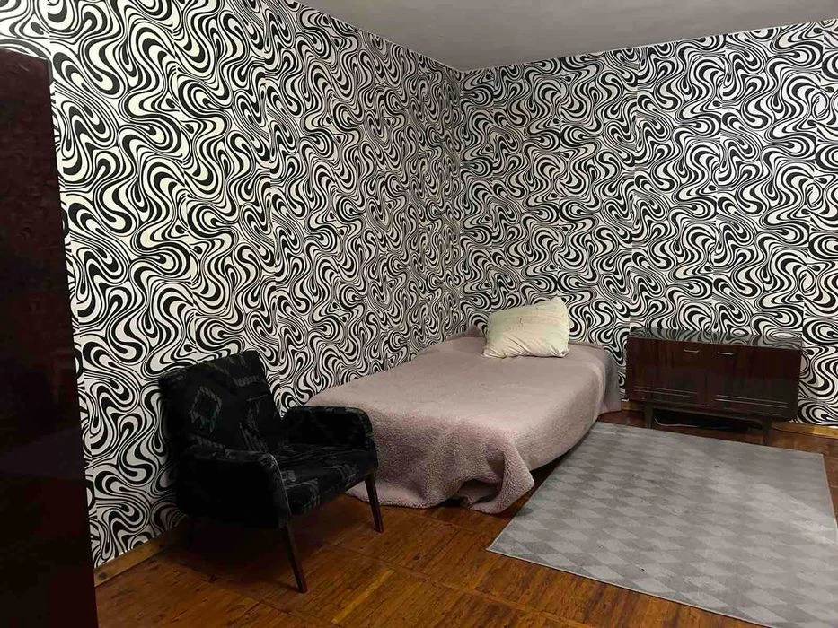 Продам 2-х к. кв. Героев Труда (Нескорених) , 33. Метро Геро