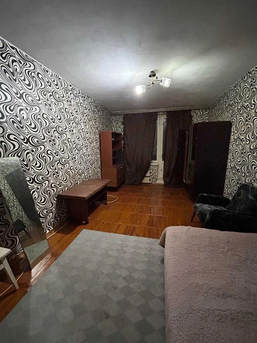 Продам 2-х к. кв. Героев Труда (Нескорених) , 33. Метро Геро